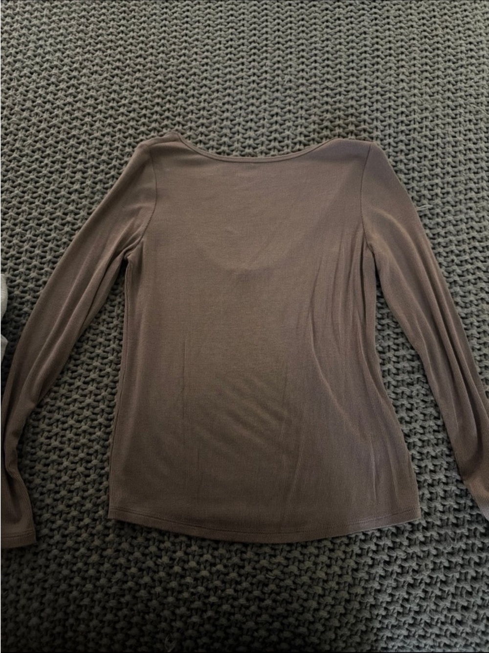 Nuuds slinky rib Long Sleeve Scoop Neck Top - Brown